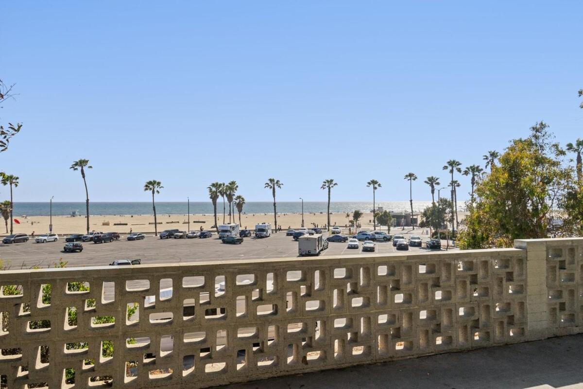 The Andalusite - Oceanfront Steps From The Apartment Los Angeles