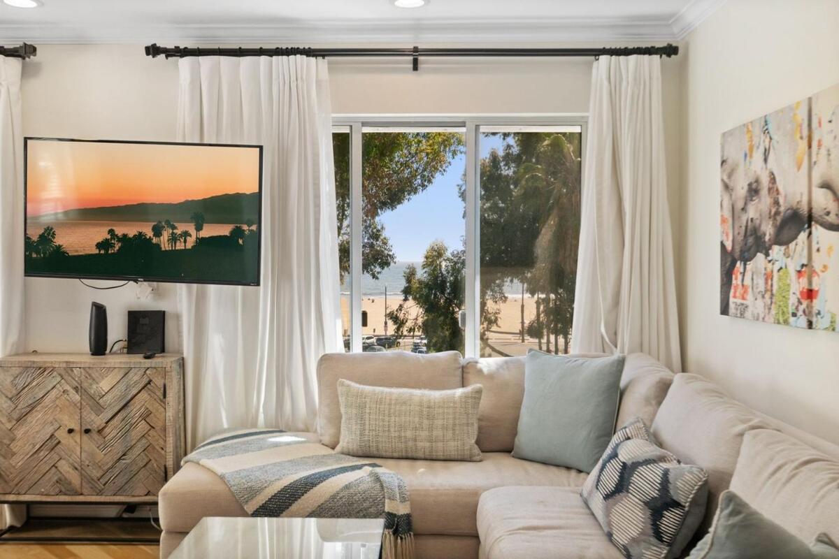 The Andalusite - Oceanfront Steps From The