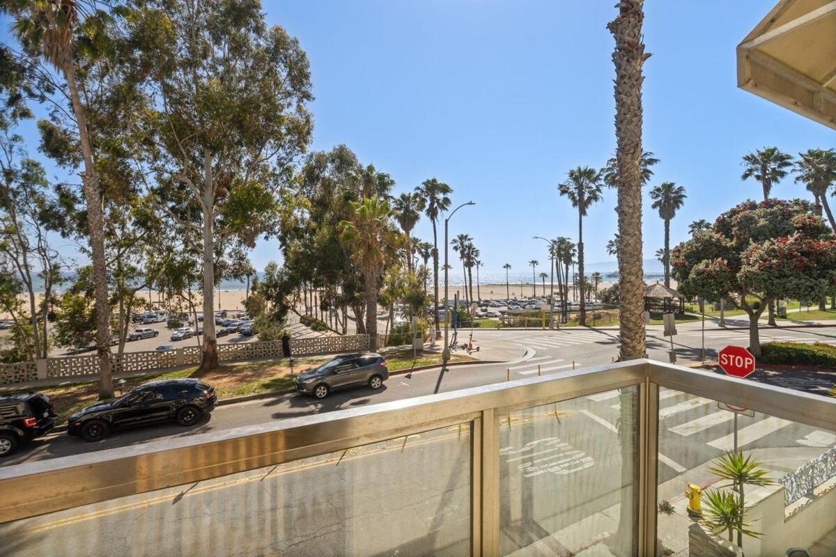 The Andalusite - Oceanfront Steps From The Los Angeles